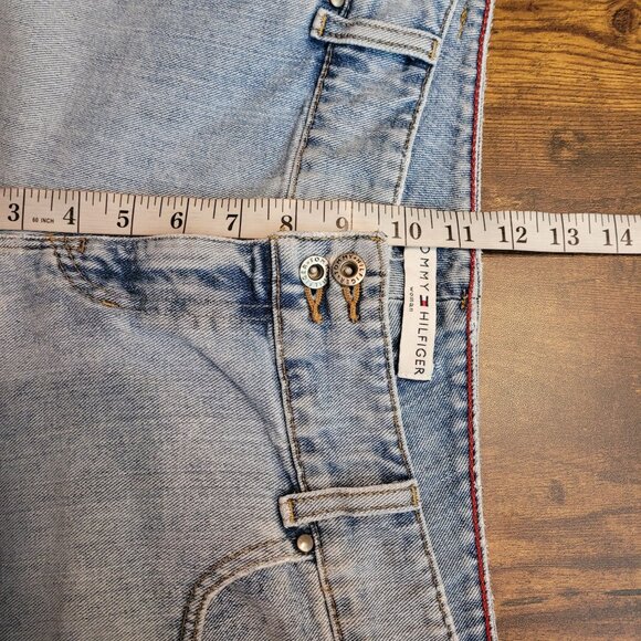 Vtg Tommy Hilfiger Denim Shorts Size 14 Mid Rise Light Wash Ripped Cotton Denim - Picture 7 of 9